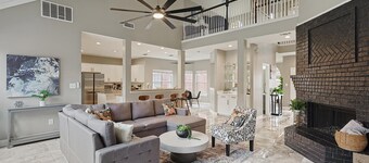 Immaculate 5BR/2.5B vila with Pool and cinema