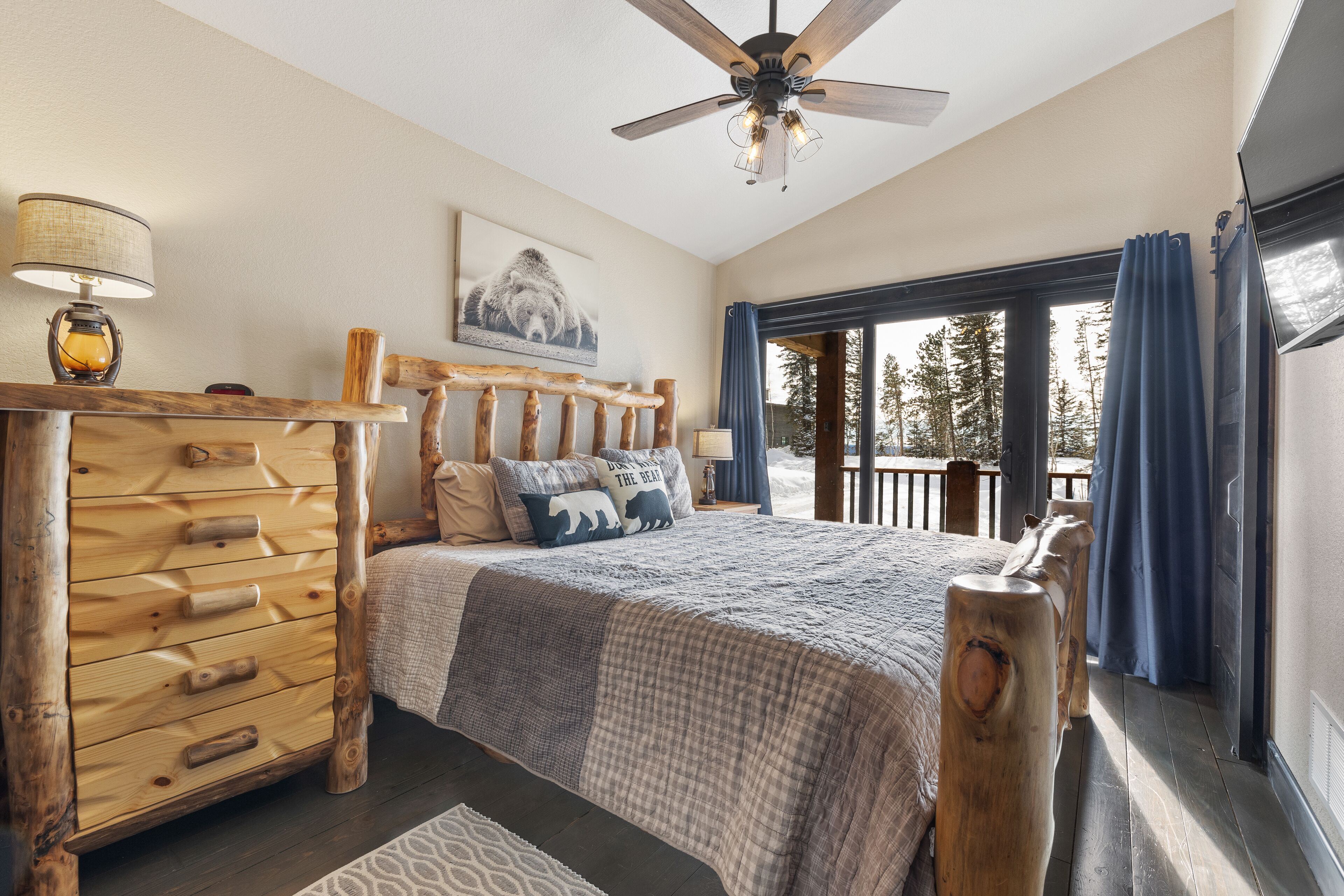 3 chambres, fer et planche à repasser, lit parapluie, Wi-Fi gratuit