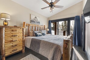 3 bedrooms, iron/ironing board, travel cot, free WiFi