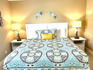 4 bedrooms, iron/ironing board, free WiFi, bed sheets - Tybee Retreat Unit 3 (Tybee Island)