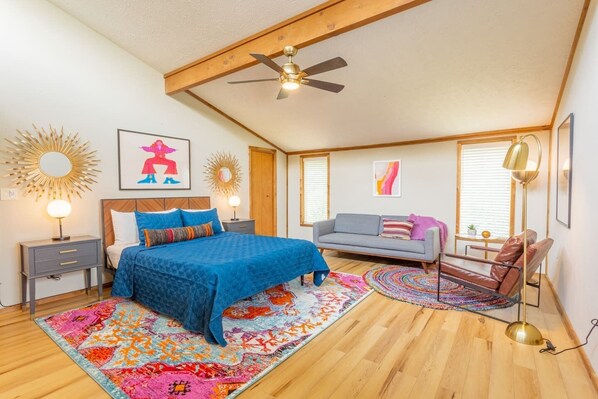 2 bedrooms, iron/ironing board, free WiFi, bed sheets