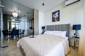 2 室のベッドルーム、セーフティボックス (室内)、アイロン / アイロン台、WiFi (無料)