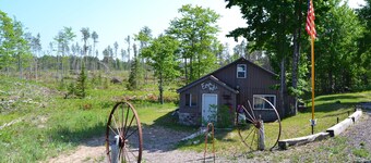 Rustic Foxhole 