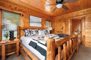 2 bedrooms, iron/ironing board, WiFi, bed sheets - Highview Lodge: Scenic Mountain Escape w/Hot Tub (Sevierville)