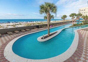 室内游泳池,室外游泳池