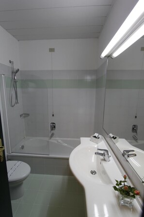 Bathroom - Hotel Meeting Santacroce (Pratola Peligna)