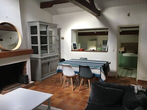 Interior - House with garden on the edge of the dune, 5 minutes' walk from the beach (Barbâtre)