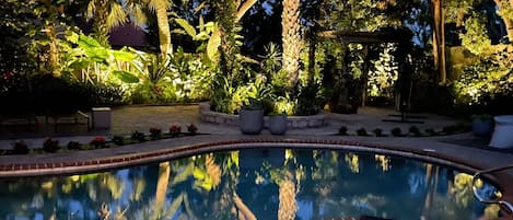 Piscine extérieure, piscine chauffée