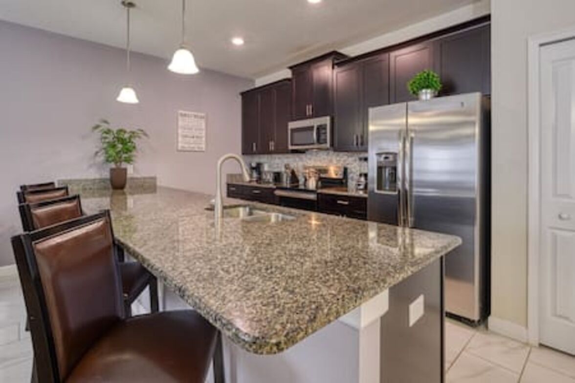 Mikrowelle, Ofen, Herdplatte, Geschirrspüler