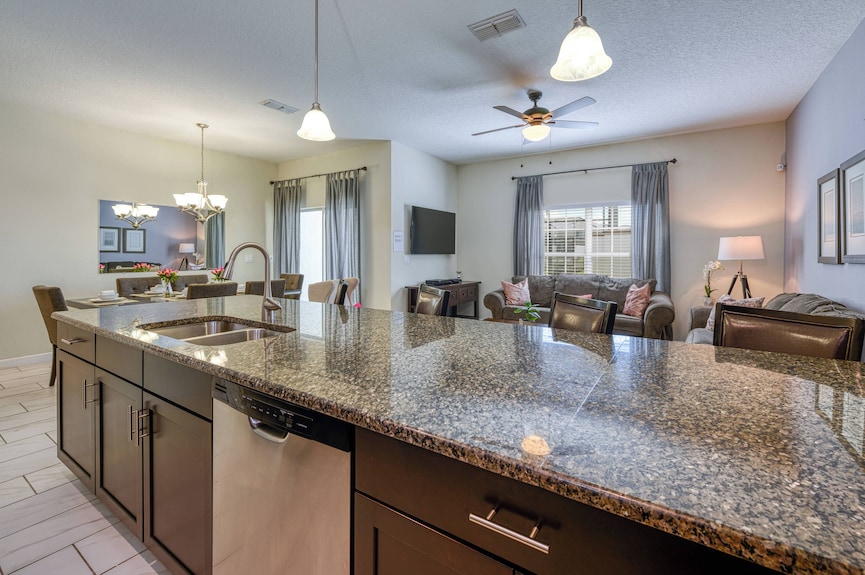 3111 - Mickeys Hideaway - Water Park Included - Orlando, FL