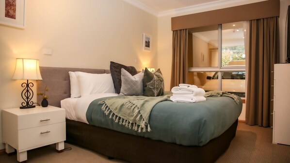 2 bedrooms, desk, iron/ironing board, free WiFi