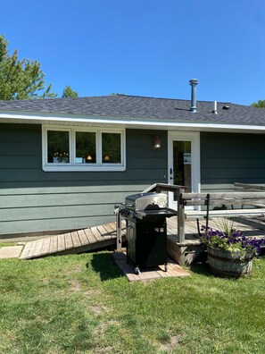Terrace/patio - Indigo Beach House on West Battle Lake (Clitherall)