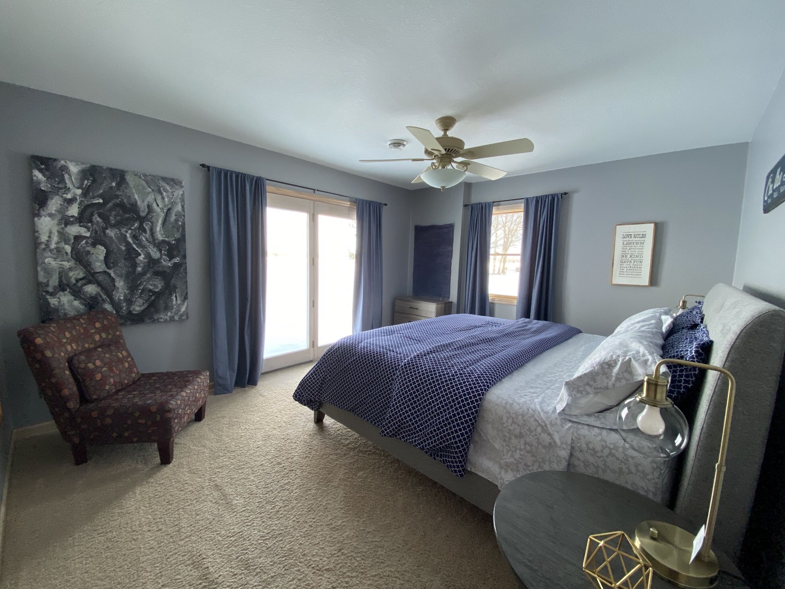 2 bedrooms, iron/ironing board, WiFi, bed sheets