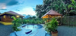 Piscine extérieure