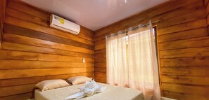 6 bedrooms, WiFi, bed sheets