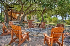 Property grounds - Medina Lake Waterfront Getaway (Lakehills)