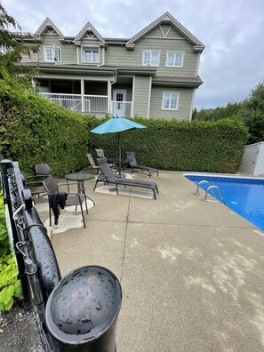 Outdoor pool, a heated pool - SKI IN - SKI OUT (DIDA) (Saint-Sauveur)