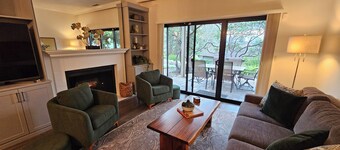 Modern Condo in Gated Silverado Resort Residential Community