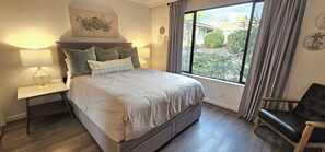2 bedrooms, iron/ironing board, free WiFi, bed sheets - Modern Condo in Gated Silverado Resort Residential Community (Napa)