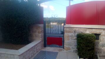 Enceinte de lâhĂ©bergement