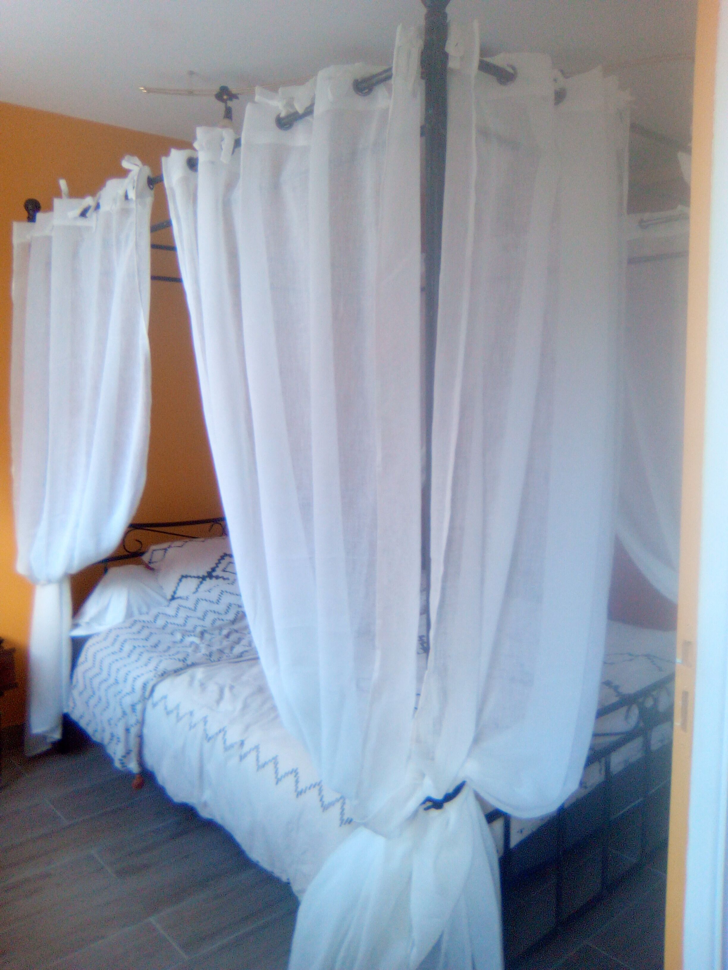 3 chambres, fer et planche à repasser, lit parapluie, draps fournis