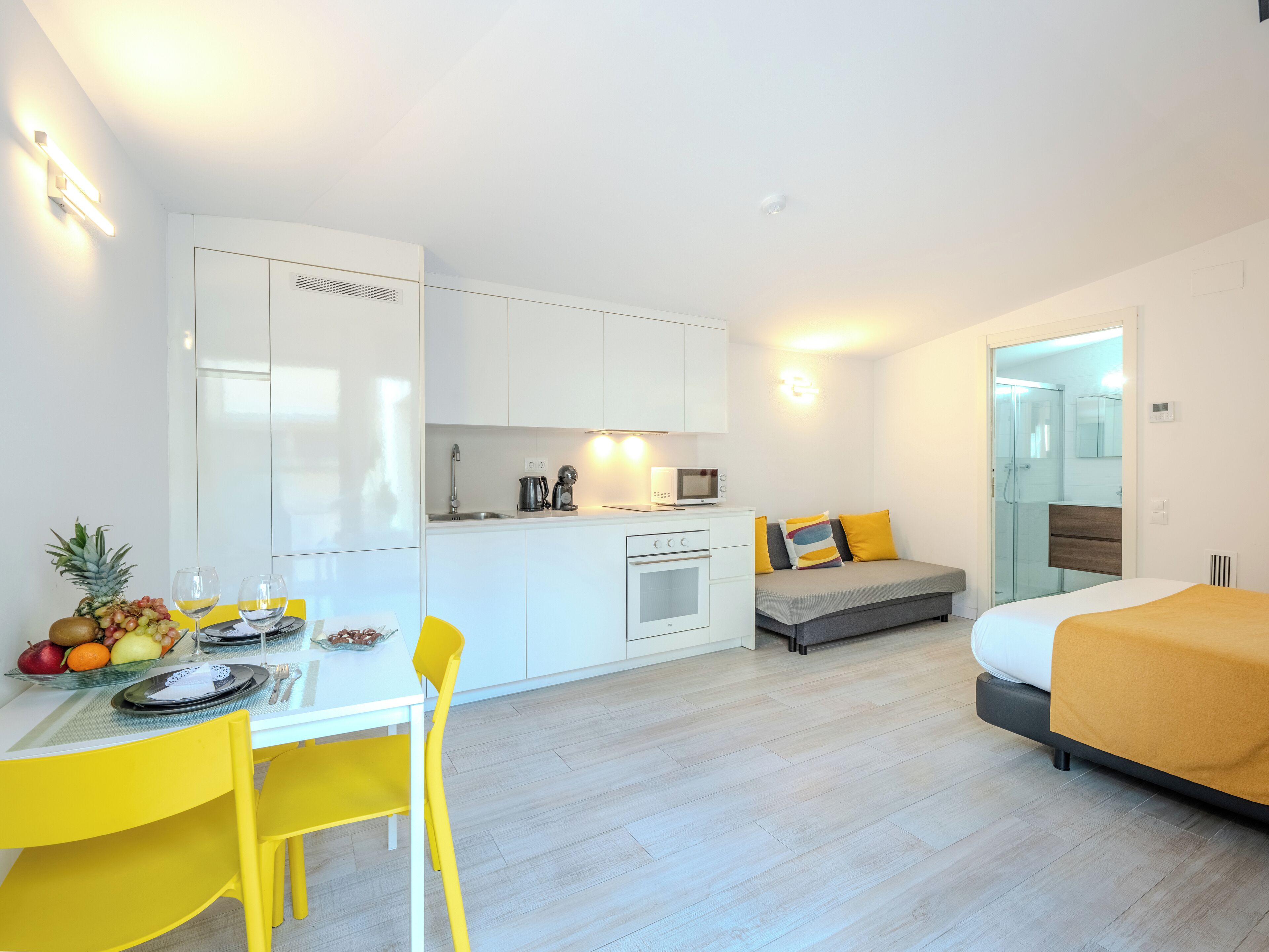 舒适开间 | 办公桌、熨斗/熨衣板、免费 WiFi、床单