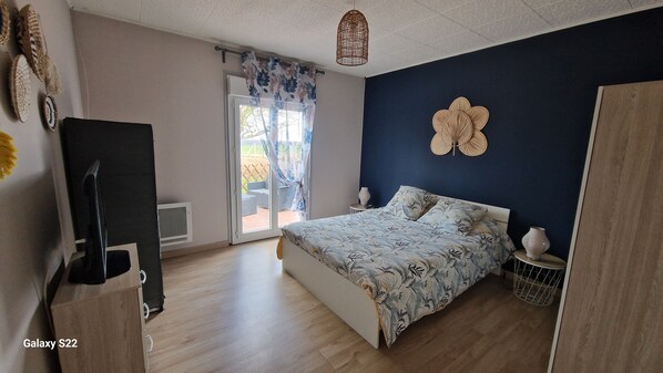 3 عدّة غرف نوم ومكواة/لوح كي وسرير سفر وواي فاي