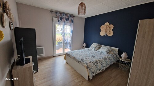 Gite "Chez AMTEA" the countryside between forest and sea!