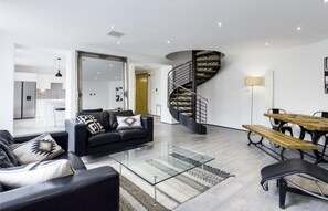 Living area - Guilford Street (London)