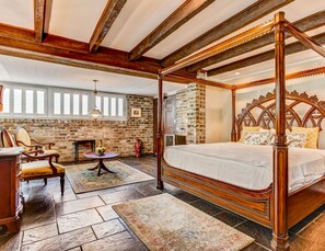 5 chambres, fer et planche à repasser, Wi-Fi, draps fournis