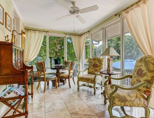 Historic Home near Emmet Park, Heated Pool Access