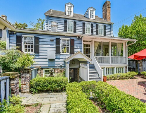 Historic Home near Emmet Park, Heated Pool Access
