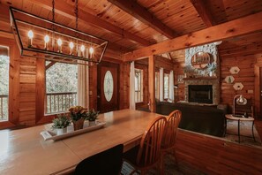 المنشأة من الداخل