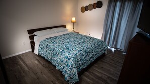 2 makuuhuonetta, silitysrauta/-lauta, ilmainen Wi-Fi, vuodevaatteet