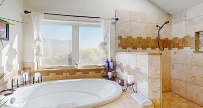 Custom home overlooking Redwood Creek Valley - hot tub, furnished deck & firepit