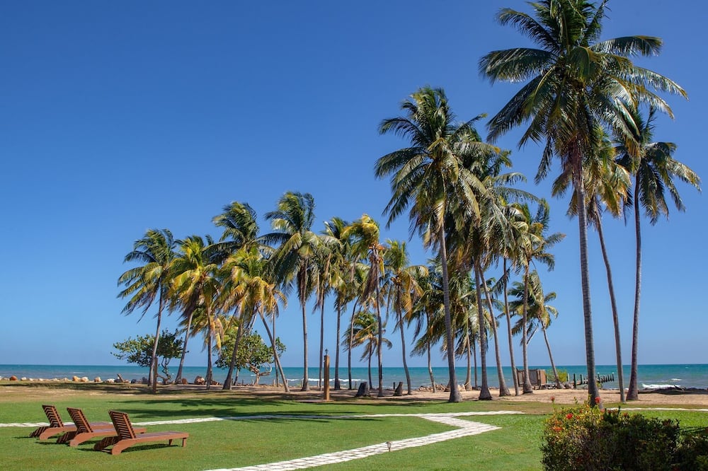Pelican Beach Resort