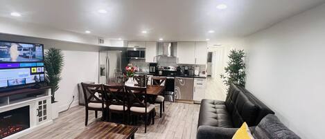 Smart-tv en een open haard