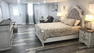 1 sovrum, skrivbord, strykjÀrn/strykbrÀda och gratis wi-fi