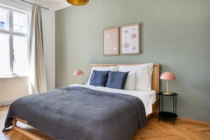 2 chambres, fer et planche à repasser, Wi-Fi, draps fournis