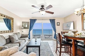 Dining - The Summit 820 - Cozy Oceanfront Condo (Panama City)
