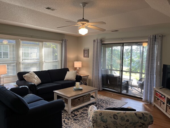 Smart TV, Netflix, Hulu, streaming services - Sea Trail 2BR - Golf, Bike, Beach Getaway! Clean, Quiet, Pools, Great View! (Sunset Beach)