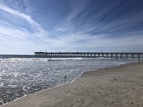 Sea Trail 2BR - Golf, Bike, Beach Getaway! Clean, Quiet, Pools, Great View!