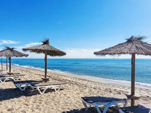 Beach - Cosy apartment for 6 people with WIFI, TV and terrace (Le Barcarès)