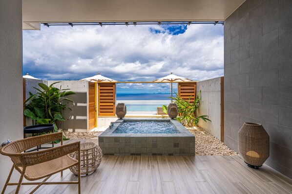 Quarto duplo premier, para não fumantes, vista para o oceano | Terraço/pátio