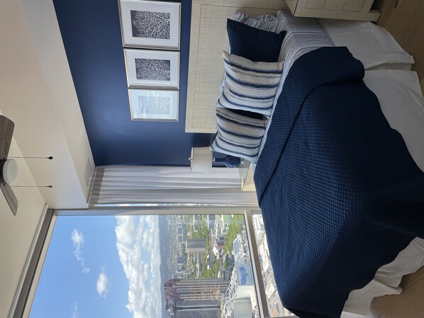 1 bedroom, iron/ironing board, free WiFi, bed sheets - Kaka’ako Penthouse Condo with Rental Vehicle (Honolulu)