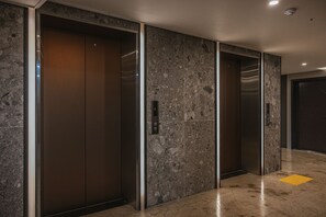 Lift - LeMain Hotel Seogwipo (Seogwipo)