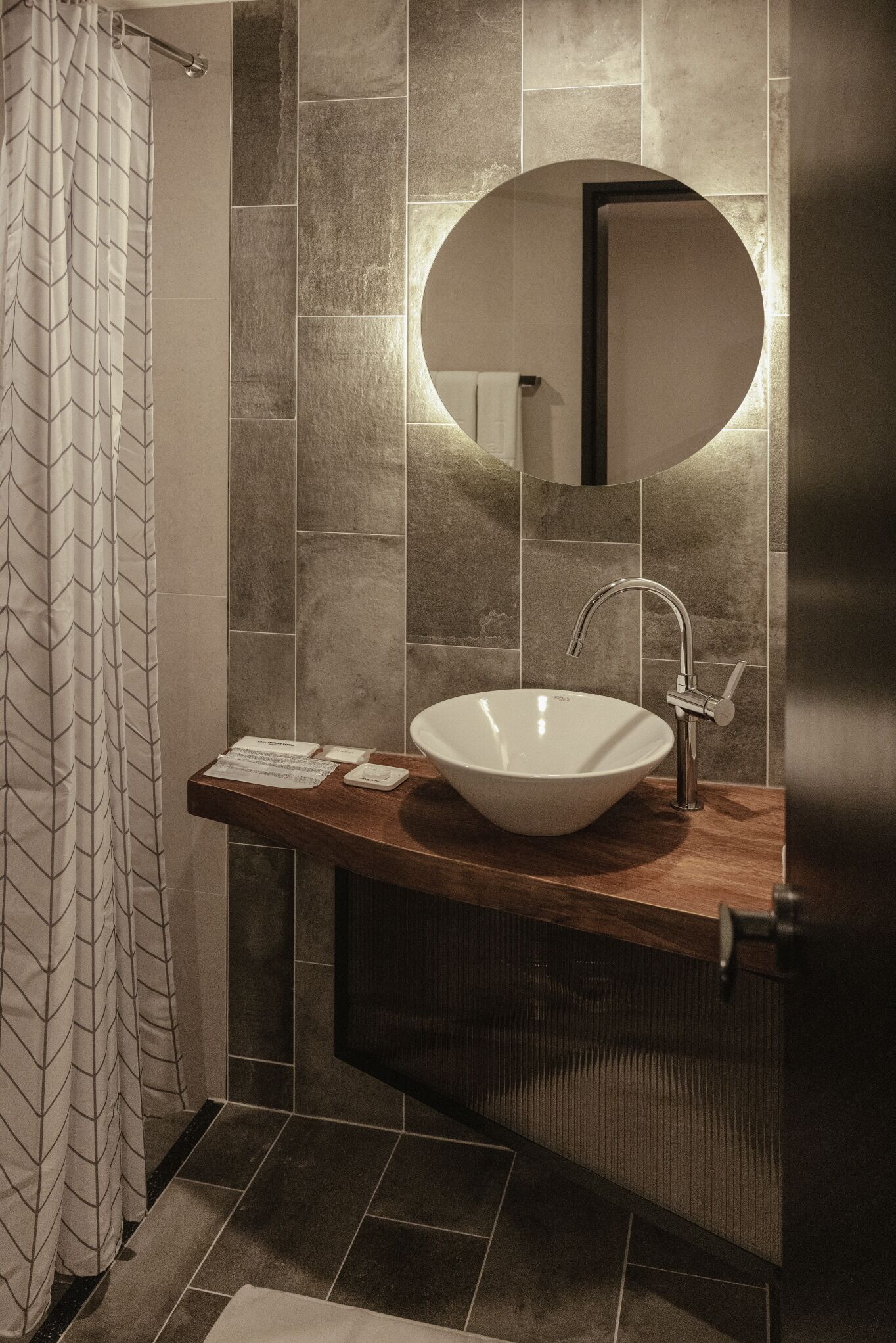 double room, ocean view | bathroom sink