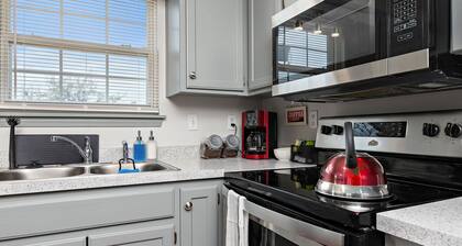 ⭐️ Luxe Paradise ⭐️ 3 King Beds ✅ Fast Wifi ✅ Free Parking