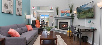 ⭐️ Luxe Paradise ⭐️  3 King Beds ✅  Fast Wifi ✅  Free Parking