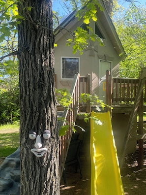 Children’s area - Quiet Country Living Convenient City Amenities (Mitchell)